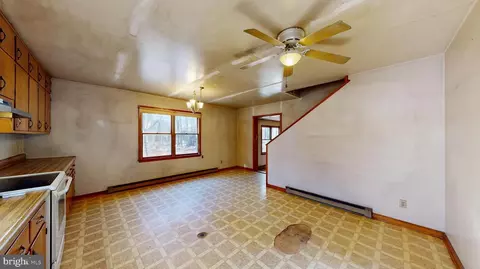 Entry Way - 2833 Pearsons Corner Rd, Dover, DE 19904 photo 12 of 12