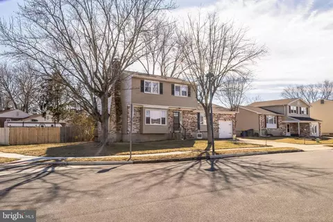 890 Townsend Blvd, Dover, DE 19901 photo 2