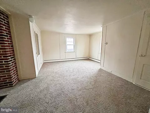 Living - 210 Hanley St, Harrington, DE 19952 photo 5 of 5