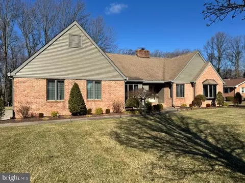6422 Chateau Dr, Milford, DE 19963