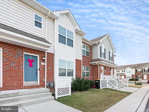 53 Cambria Ln, Smyrna, DE 19977