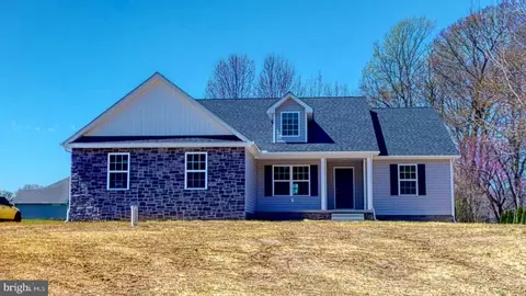 683 W Evens Rd, Felton, DE 19943