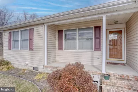 Exterior - 39 Joan Ct, Dover, DE 19904 photo 3 of 9