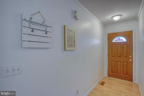 Entry Way - 39 Joan Ct, Dover, DE 19904 photo 1 of 1