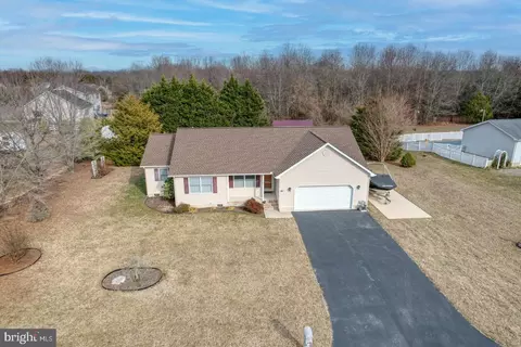 View/Area - 39 Joan Ct, Dover, DE 19904 photo 1 of 6