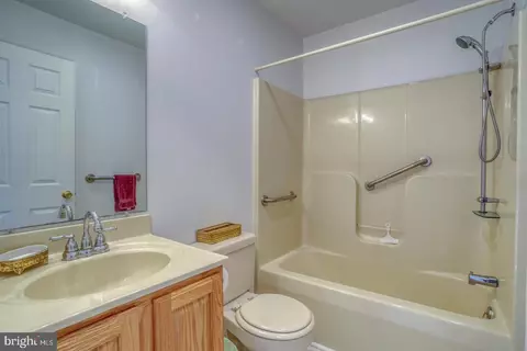 Bath - 39 Joan Ct, Dover, DE 19904 photo 1 of 2
