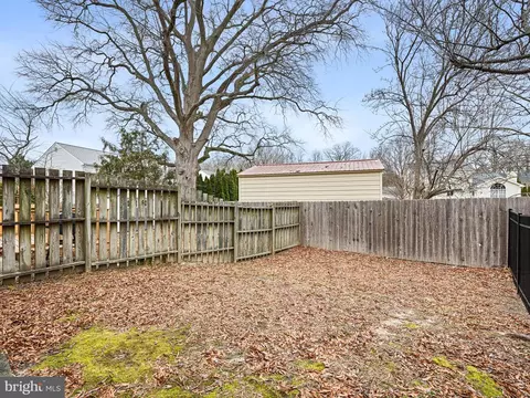 Exterior - 35 Periwinkle Ct, Dover, DE 19904 photo 5 of 5