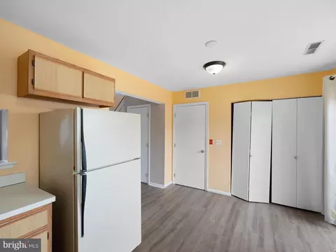 Entry Way - 35 Periwinkle Ct, Dover, DE 19904 photo 1 of 2