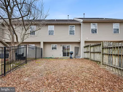 Exterior - 35 Periwinkle Ct, Dover, DE 19904 photo 4 of 5