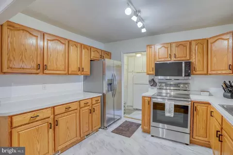 Kitchen - 9 E Church St, Viola, DE 19979 photo 2 of 3