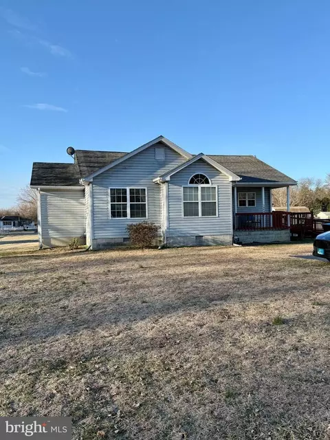 1024 Fence Post Ln, Viola, DE 19979