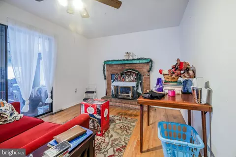 Living - 6 W Bradys Ln, Dover, DE 19901 photo 1 of 1