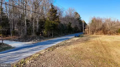 989 Pickering Beach Rd, Dover, DE 19901 photo 3