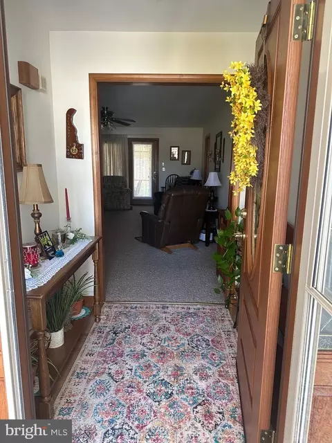 Entry Way - 14 Weez Ct, Dover, DE 19901 photo 1 of 3