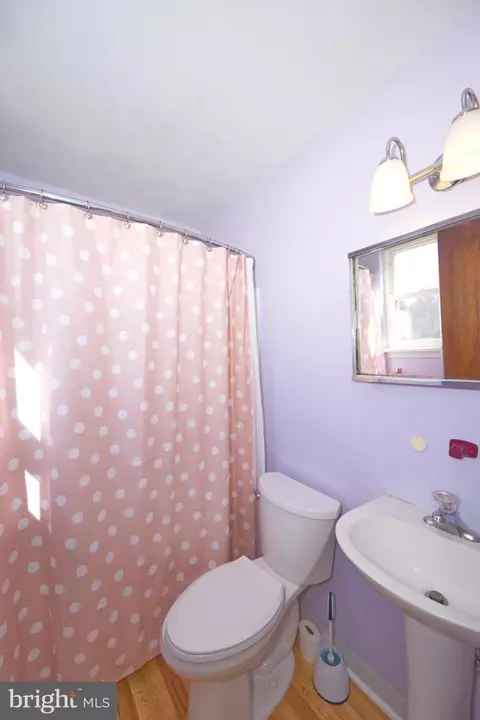 Bath - 843 Townsend Blvd, Dover, DE 19901 photo 5 of 5