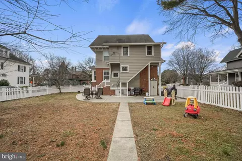 Exterior - 315 N State St, Dover, DE 19901 photo 3 of 4