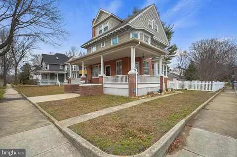 Exterior - 315 N State St, Dover, DE 19901 photo 2 of 4