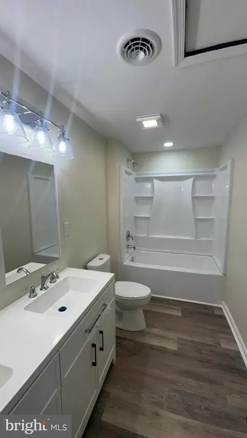 Bath - 118 N Queen St, Dover, DE 19904 photo 2 of 2