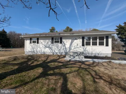1239 Andrews Lk, Felton, DE 19943