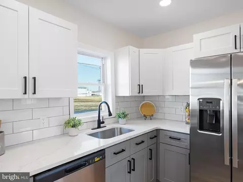 Kitchen - 258 Main St, Leipsic, DE 19901 photo 2 of 4