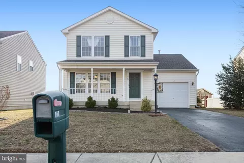 560 Groundhog Ln, Smyrna, DE 19977