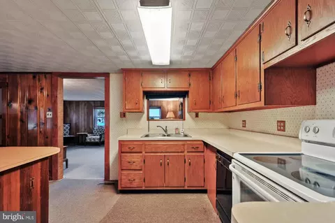 Kitchen - 142 Mitscher Rd, Dover, DE 19901 photo 1 of 2