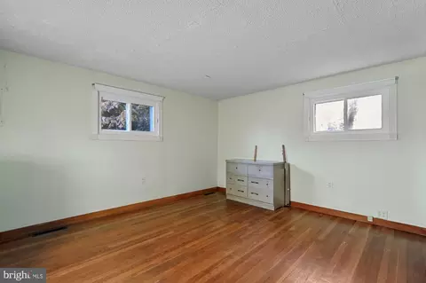 Bedroom - 142 Mitscher Rd, Dover, DE 19901 photo 2 of 6
