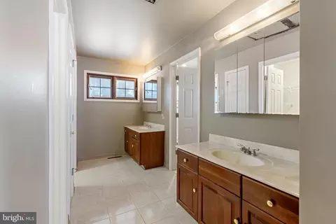 Entry Way - 15 Baltray Rd, Dover, DE 19904 photo 5 of 6