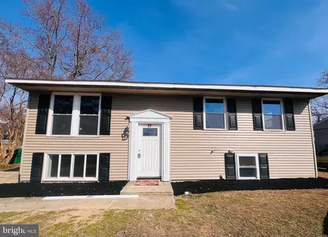 274 Samuel Paynter Dr, Dover, DE 19904