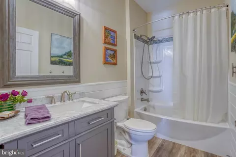 Bath - 17 Fenwick Ct, Dover, DE 19904 photo 2 of 2