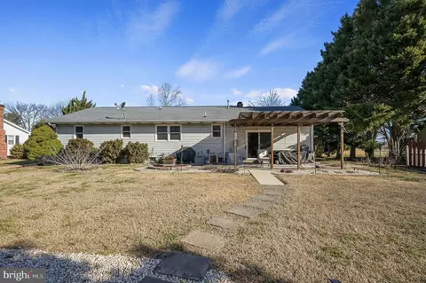 48 Richardson Cir, Dover, DE 19901 photo 3