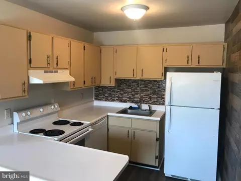 Kitchen - 97 Par Haven Dr #J21, Dover, DE 19904 photo 1 of 2