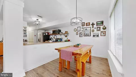 Entry Way - 433 E Wind Dr, Dover, DE 19901 photo 9 of 23