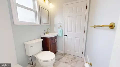 Entry Way - 324 Eisenhower Dr, Dover, DE 19901 photo 17 of 22