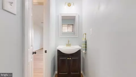 Entry Way - 324 Eisenhower Dr, Dover, DE 19901 photo 15 of 22