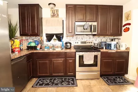 Kitchen - 363 Tribbitt St, Dover, DE 19904 photo 3 of 4
