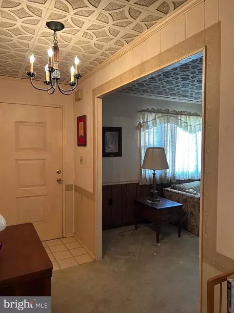Entry Way - 124 Karl Dr, Dover, DE 19901 photo 3 of 5