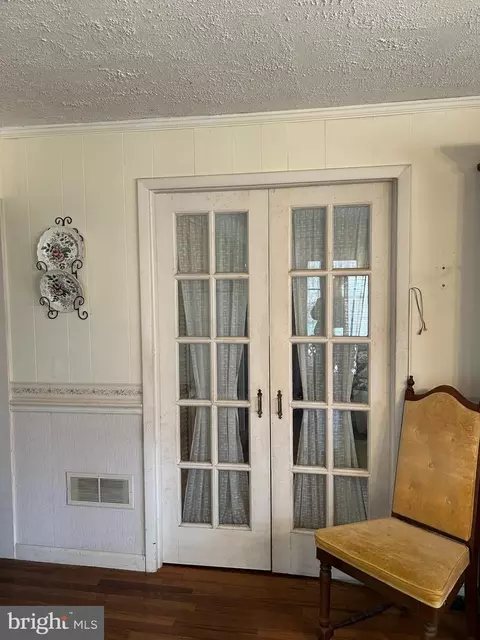 Entry Way - 124 Karl Dr, Dover, DE 19901 photo 1 of 5