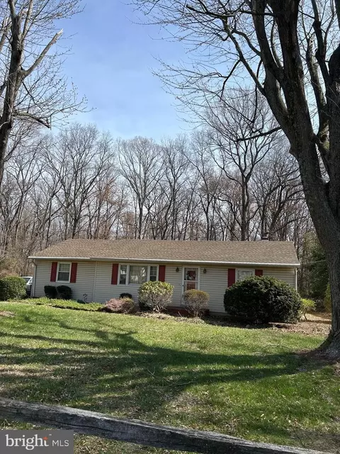 Exterior - 124 Karl Dr, Dover, DE 19901 photo 1 of 17