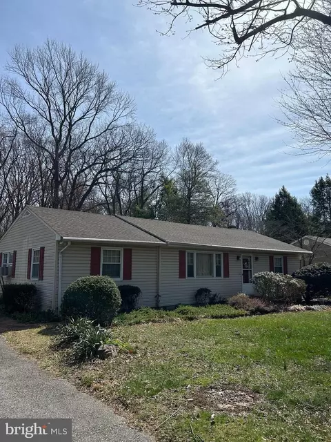 Exterior - 124 Karl Dr, Dover, DE 19901 photo 11 of 17