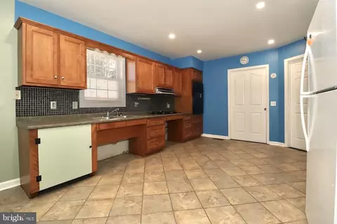 Kitchen - 35 S Queen St, Dover, DE 19904 photo 2 of 2