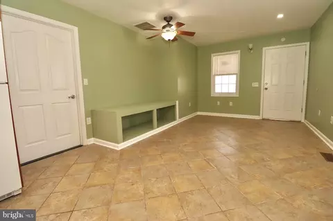 Living - 35 S Queen St, Dover, DE 19904 photo 1 of 2