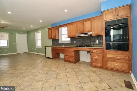 Kitchen - 35 S Queen St, Dover, DE 19904 photo 1 of 2