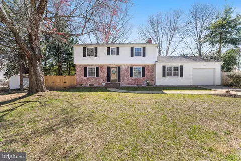 20 S Fairfield Dr, Dover, DE 19901