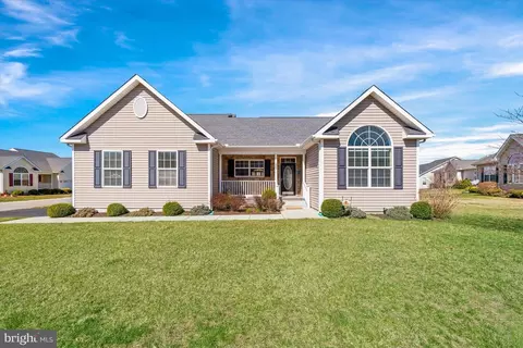 507 Nobles Pond Xing, Dover, DE 19904