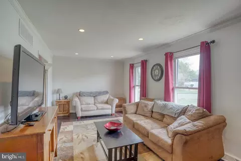 Living - 1245 Harrison Dr, Dover, DE 19901 photo 1 of 1