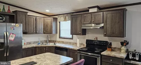 135 Central Dr, Felton, DE 19943