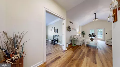 Entry Way - 130 Maple Glen Dr, Dover, DE 19904 photo 5 of 11