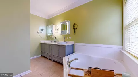 Entry Way - 130 Maple Glen Dr, Dover, DE 19904 photo 9 of 11