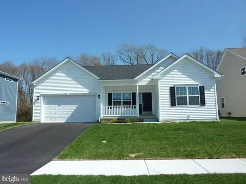 203 Villa Dr, Clayton, DE 19938